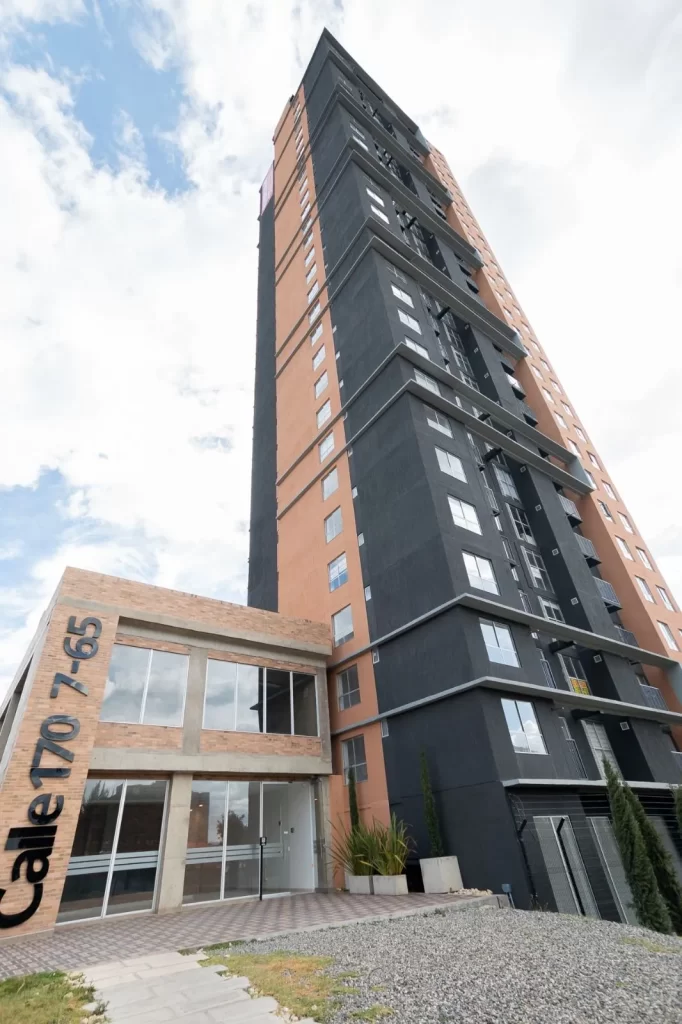Apartamento en venta – Dos Torres 170